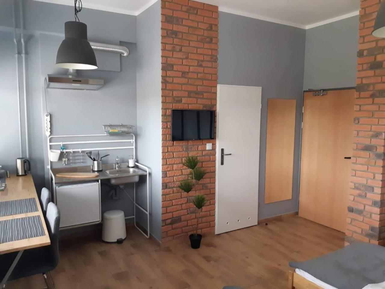 Hostel W5 Poznan Ngoại thất bức ảnh