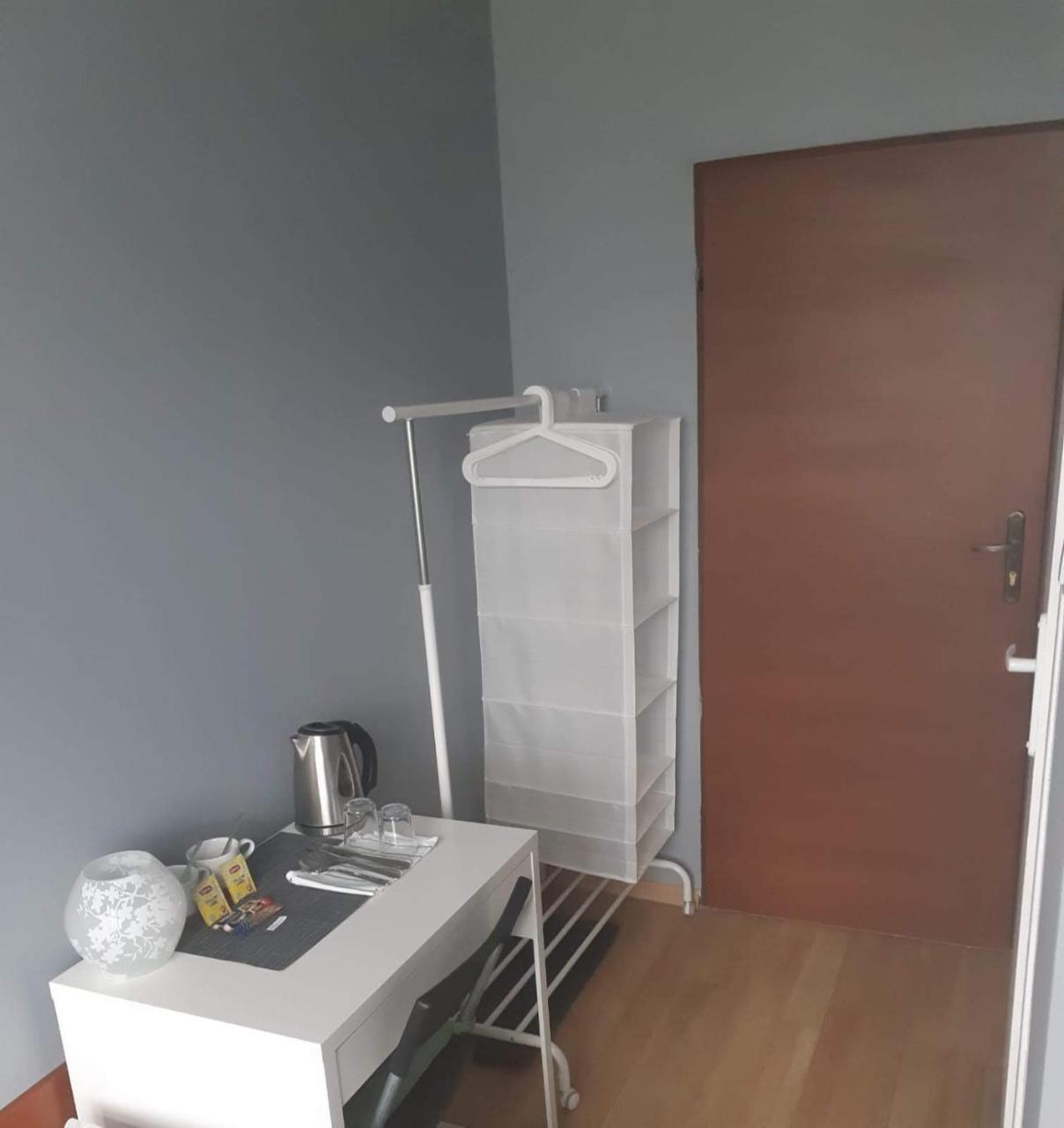 Hostel W5 Poznan Ngoại thất bức ảnh