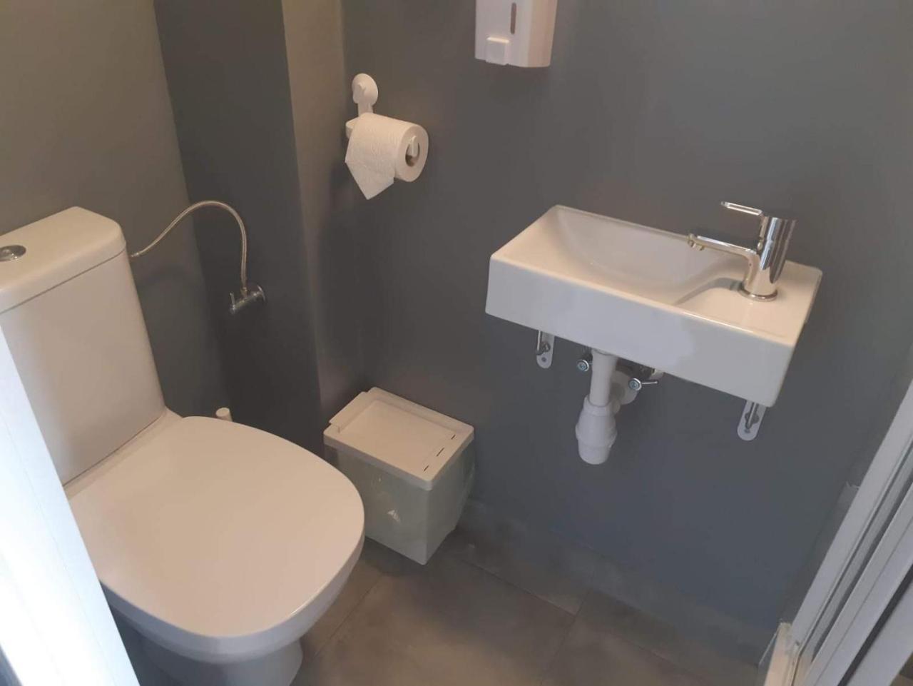 Hostel W5 Poznan Ngoại thất bức ảnh
