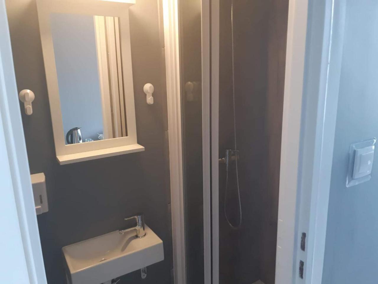 Hostel W5 Poznan Ngoại thất bức ảnh