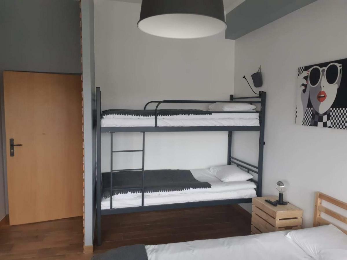 Hostel W5 Poznan Ngoại thất bức ảnh